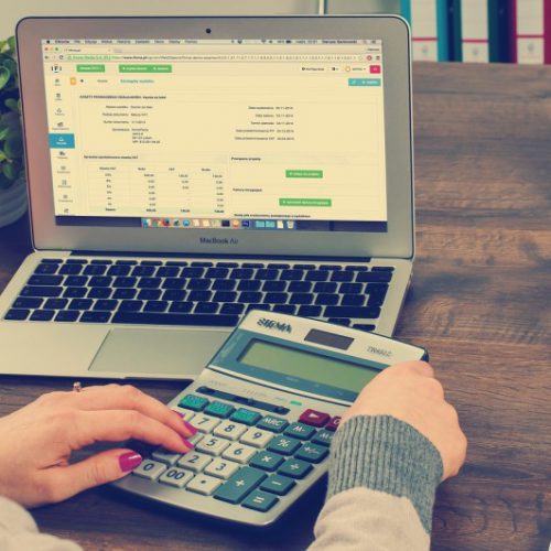 Jaką funkcję pełni doradztwo finansowe?